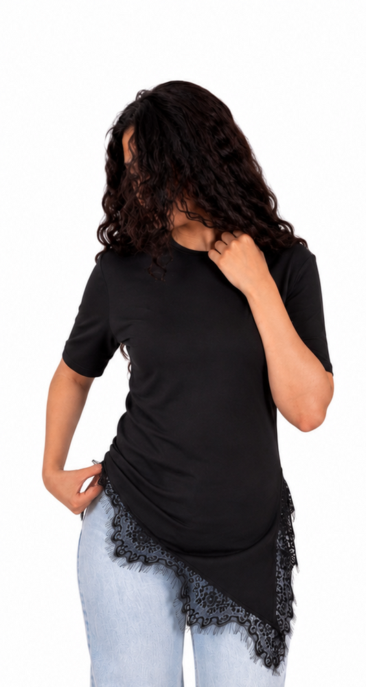 The lace hem tee