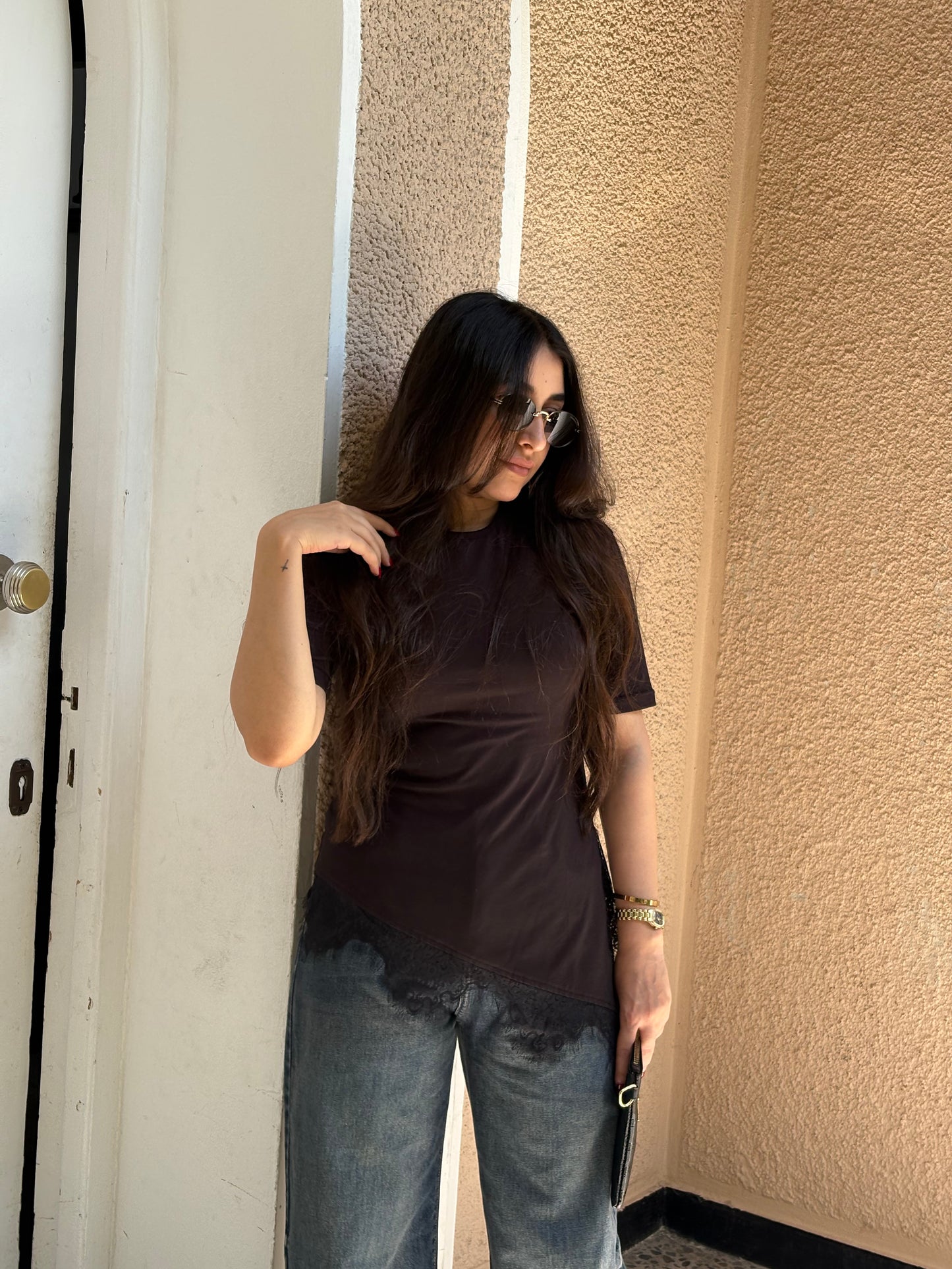 The lace hem tee