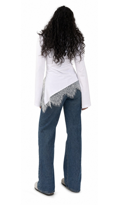 The lace hem long sleeve