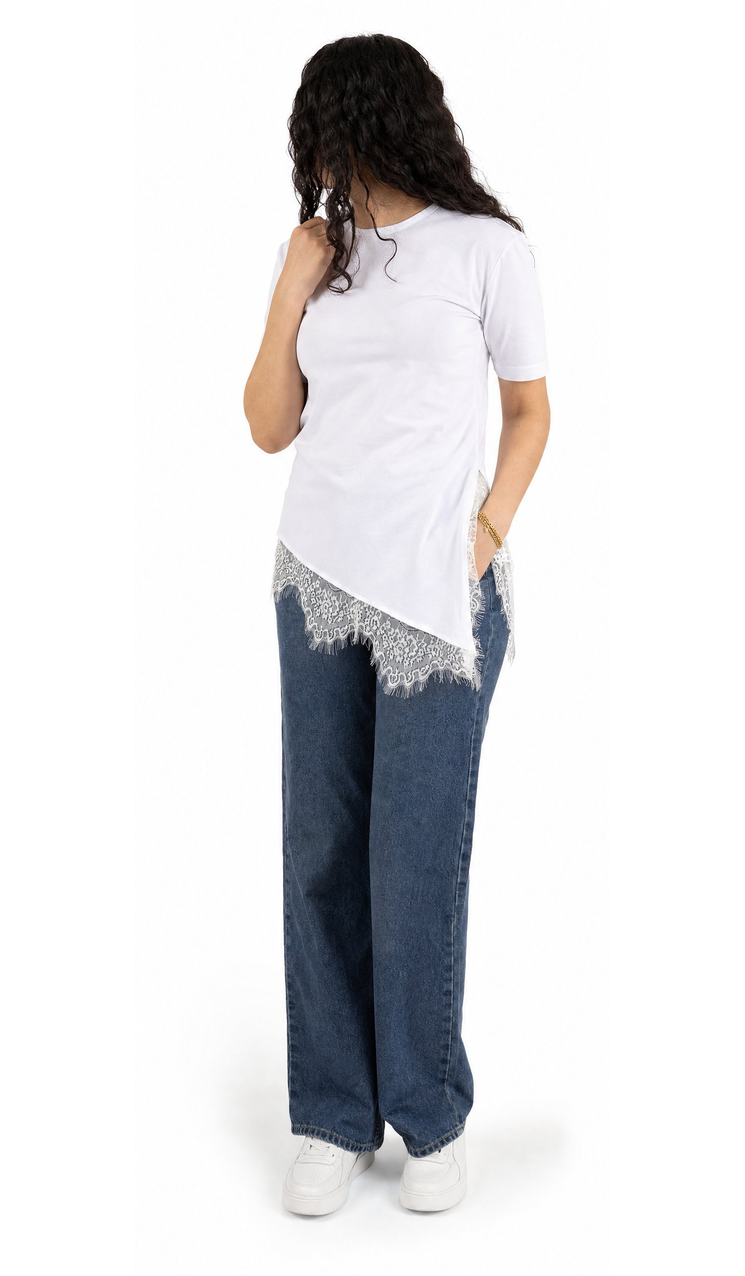 The lace hem tee