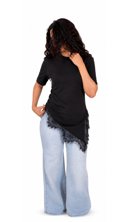 The lace hem tee